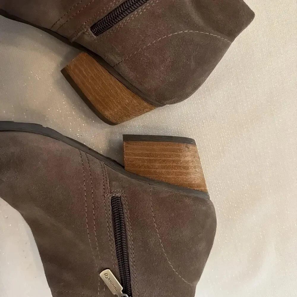 Blondo Women's 8W Brown Suede Waterproof Side Zip Ankle Boots